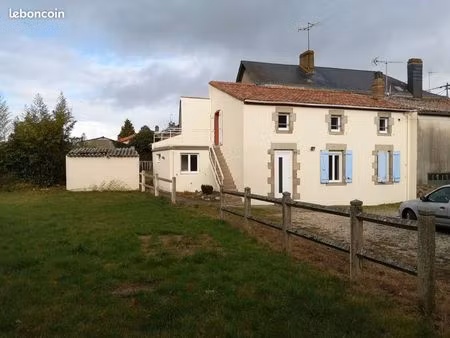 location maison de bourg le pin 79
