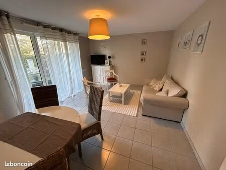 à louer – superbe f2 en rez-de-jardin avec terrasse bonsecours