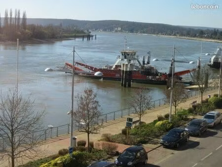 f5 en duplex de 105 m2 entièrement rénové en plein centre duclair avec vue sur seine