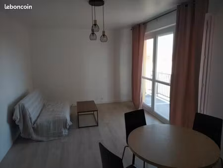 f3 lumineux & rénové avec vue dégagée