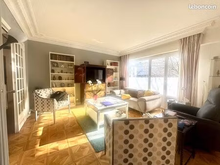 appartement 5 pièces 3 chambres de 100 m² – centre-ville maurepas