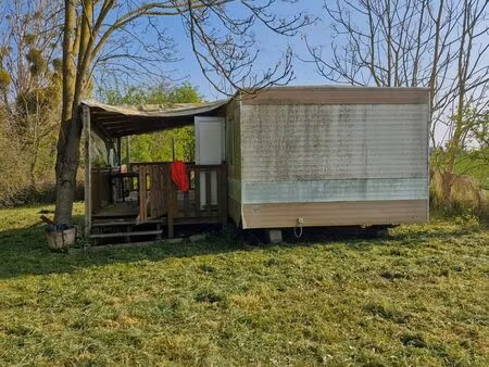 terrain de pêche avec mobil home