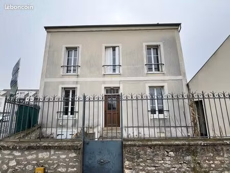 bureaux 81 m² vaux-le-pénil