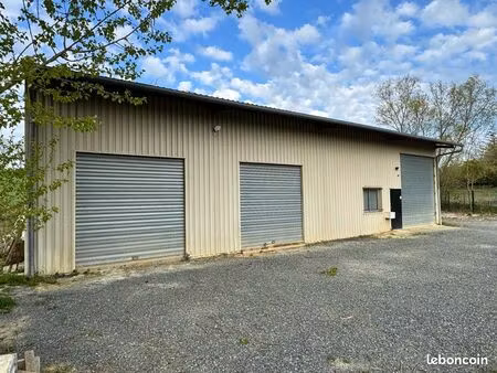 local entrepôt / hangar / dépôt 300m2
