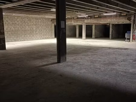 parking/box 278 m² le havre