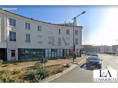 local commercial 295 m² poitiers