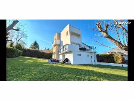 maison d’architecte rénovée avec belle vue