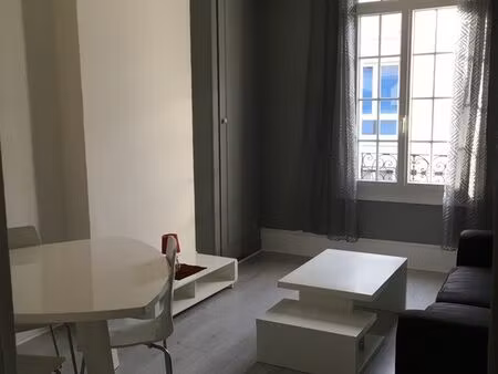 f2 meublé centre ville / coty 34 m2