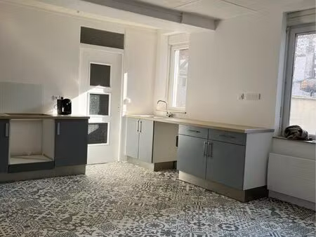 maison de ville lumineuse à louer – déville-lès-rouen