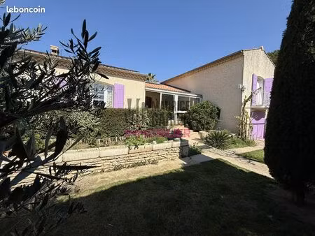 villa 6 pièces 179 m²