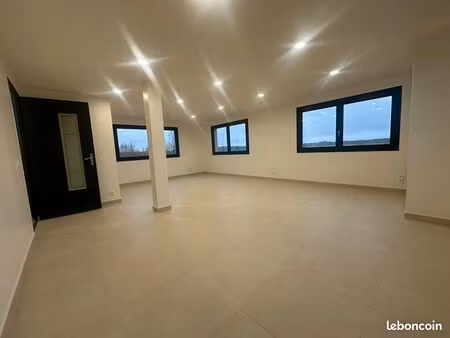 local commercial 80 m² le chatelet en brie