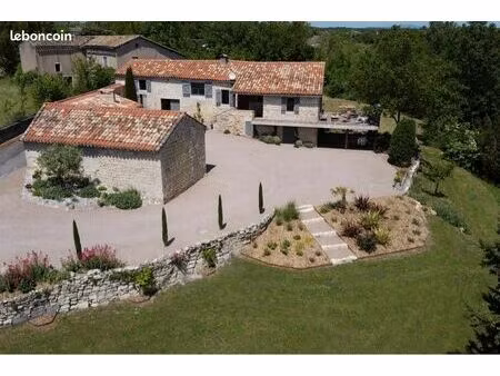 maison en pierre de caractère rénovée