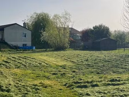 vends terrain 1118m carré précharaux (86580)