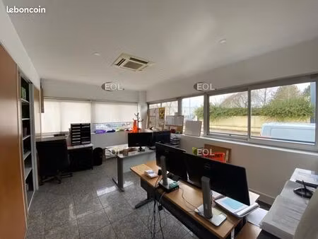 local d'activité 860 m²