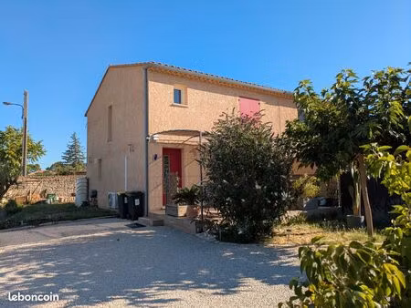 maison récente avec jardin – carpentras