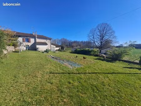 maison . 4 pièces . 95m²