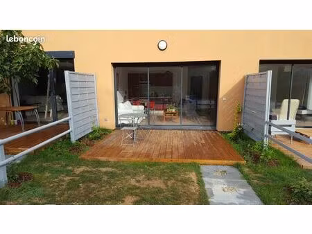 appartement meublé 2 pièces traversant   jardin et parking