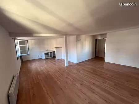 appartement 75m2 / 3 pièces avec parking / proche de la gare