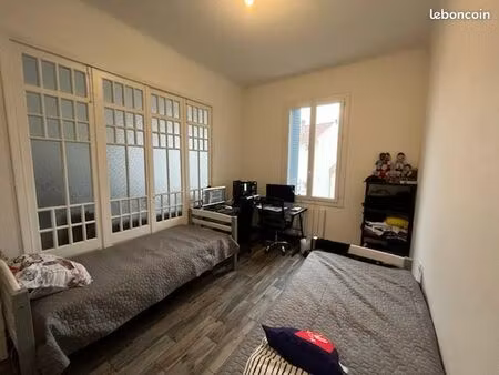 t3 magnifique  climatisé  5 mn à pied centre ville  quartier calme