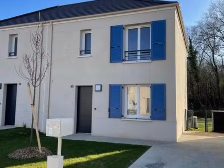 maison 4 pièces 90 m²