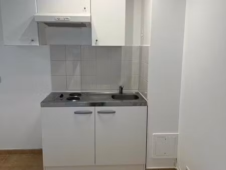 studio 28m2 à louer à combs-la-ville