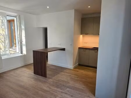 appartement t3 rénové — moret-sur-loing (77250)■980 / mois + 40 charges
