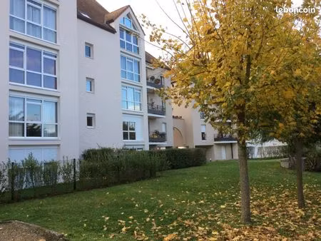 bel appartement f2 à melun gare 45 m²
