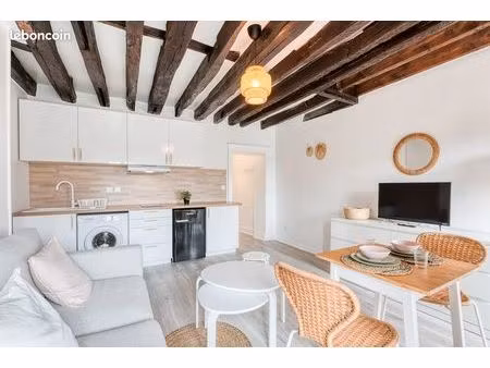 studio meublé 29m² rénové – centre melun – lumineux sans vis-à-vis