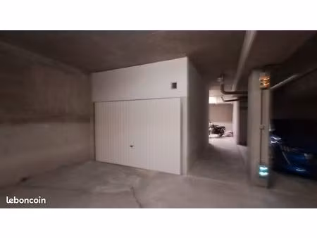 grand box - meaux -18m²