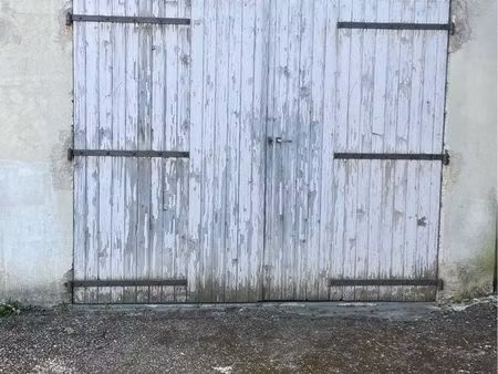 garage 20m2 oyonnax dans petite copropriété libre de suite