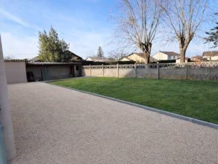 appartement/maison plain pied avec grand terrain