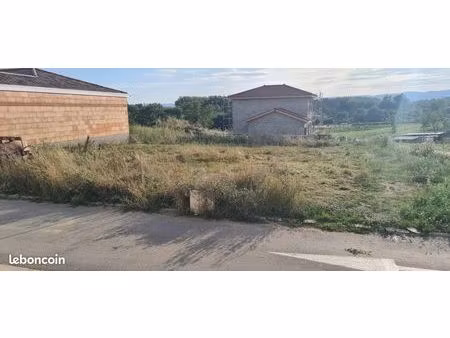 terrain plat viabilisé