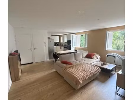 appartement t2 de 49m2 - hyper centre de lagnieu