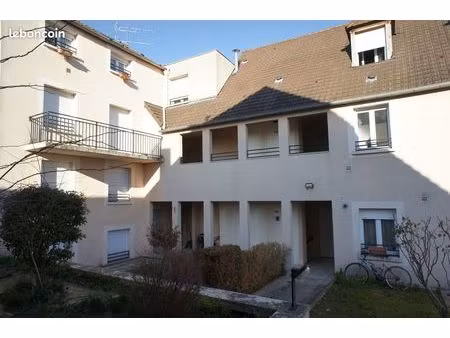 studio 1 pièce 25 m²