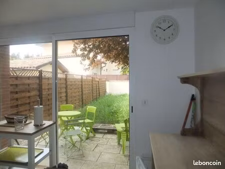 rabastens t3 traversant meublé avec jardin