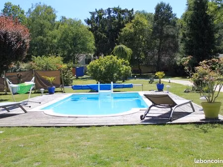 maison 8 pièces 253 m²