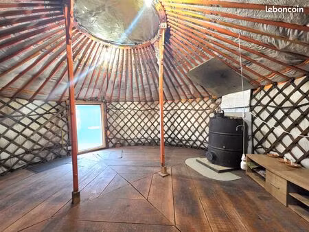 terrain agricole avec yourte