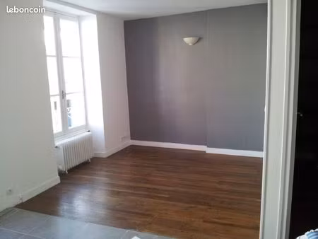 charmant t2 / t3 lumineux  proche du conservatoire de musique chauffage inclus dans charge