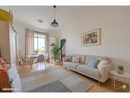 studio 1 pièce 25 m²