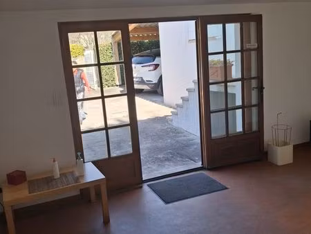 cabinet partagé à louer calme/jardin+pertuis