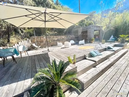 villa 5 pièces 120 m²