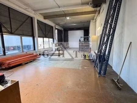 local industriel 195 m²