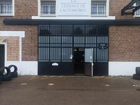 local professionnel 50 m2 dans belle copropriété