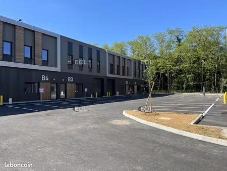 local d'activité 295 m²