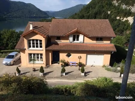 maison 9 pièces 286 m²