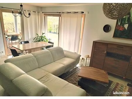 appartement t3 avec cave  grande terrasse et jardin