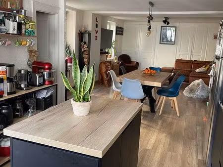 ? charmante maison de ville avec jardin – centre de gex – 3 chambres