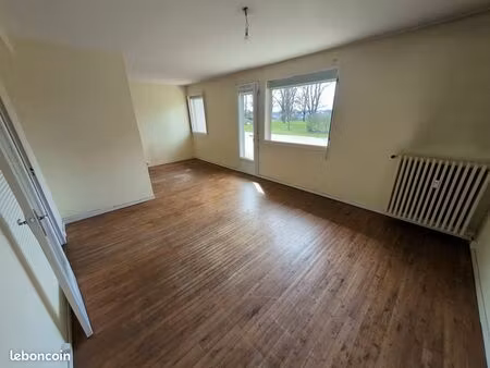 appartement 4 pièces 65 m²