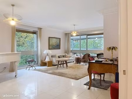 a vendre: très bel appartement le chesnay