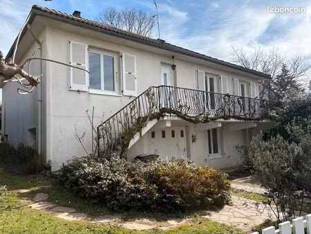 charmante maison sur sous-sol complet avec jardin